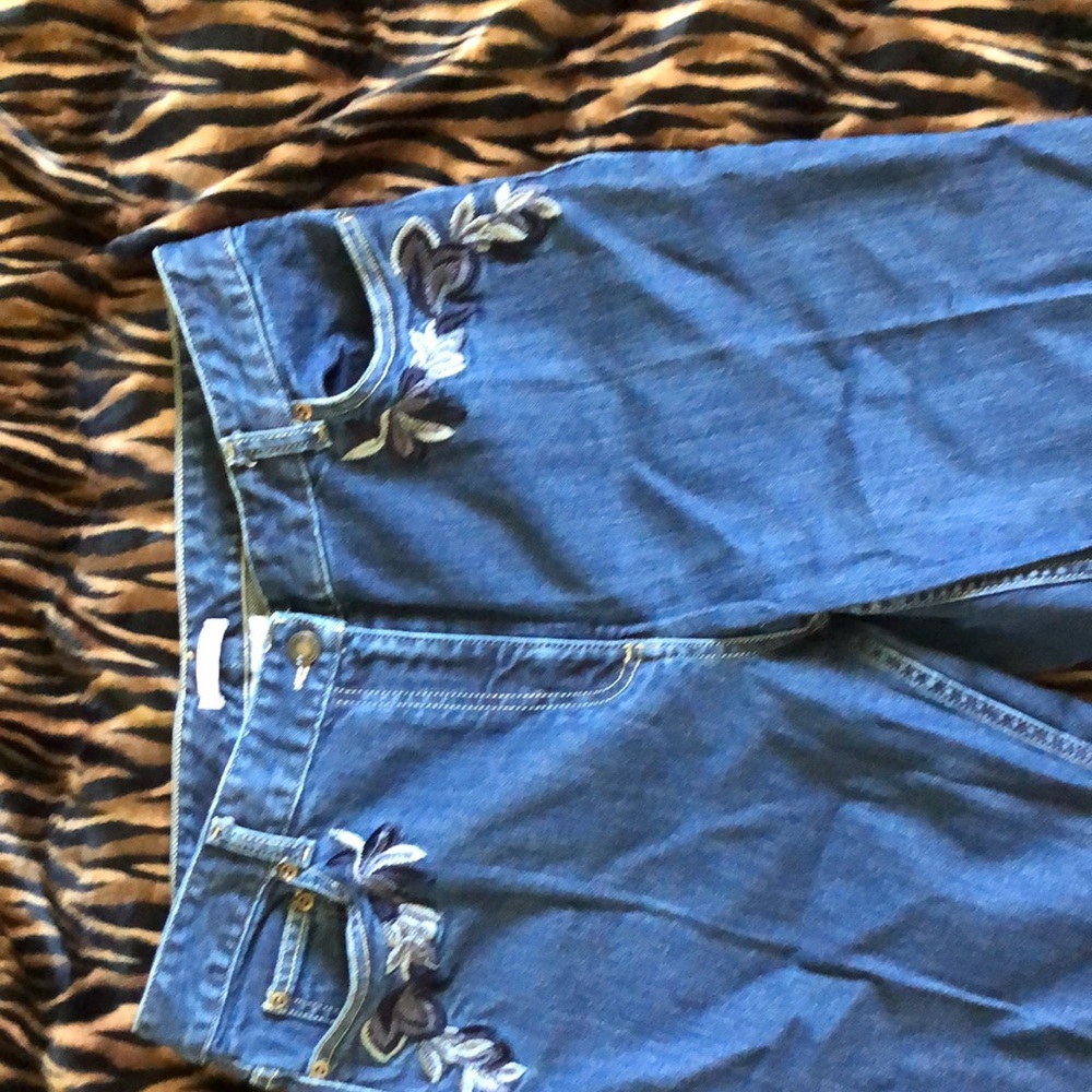 Jeans - Picture 2 of 4